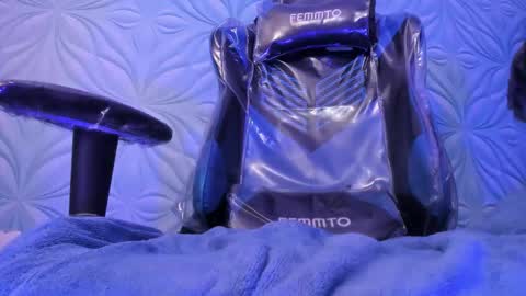 MAX online show from 10.03.25