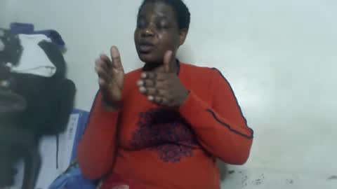 Snapshot of milk_titz chatting on 12.18.24 kinwity online show from 12.18.24