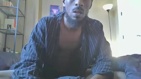 Snapshot of milkchocolatesensei chatting on 01.04.25 Milk Chocolate Sensei online show from 01.04.25