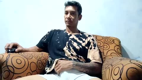 Snapshot of milkhammer chatting on 12.12.24 Hammer online show from 12.12.24