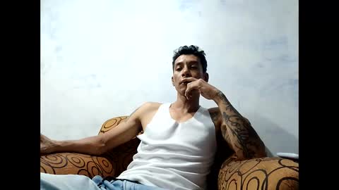 Snapshot of milkhammer chatting on 12.23.24 Hammer online show from 12.23.24