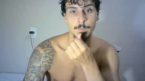 Snapshot of milkoffee chatting on 01.06.25 milkoffee online show from 01.06.25