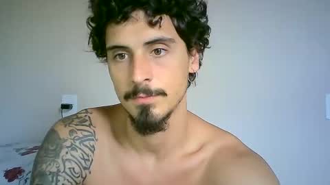 Snapshot of milkoffee chatting on 01.08.25 milkoffee online show from 01.08.25