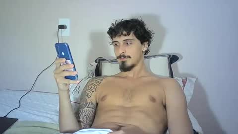 Snapshot of milkoffee chatting on 01.09.25 milkoffee online show from 01.09.25