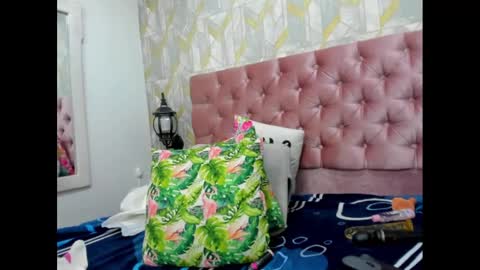 milky_lau_18 online show from 01.29.25