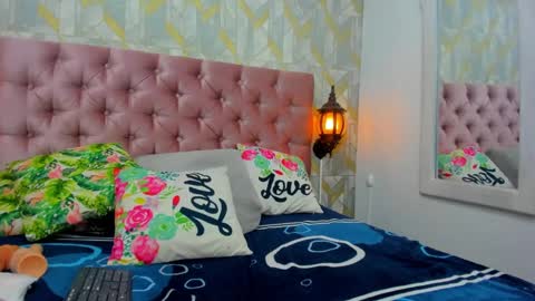 milky_lau_18 online show from 02.01.25