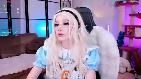 Snapshot of milkycute chatting on 07.11.26 milky cute online show from 07.11.26