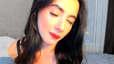 Snapshot of milla__moore chatting on 10.18.25 milla moore online show from 10.18.25