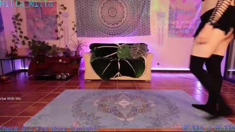 milla_milla online show from 11.02.25