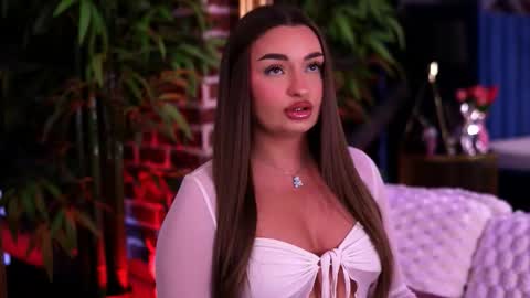 Snapshot of milla_serene chatting on 02.01.26 Milla online show from 02.01.26