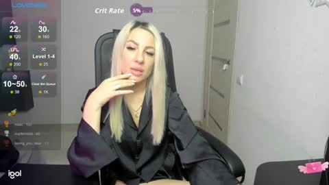 Snapshot of millajemes chatting on 10.08.25 Milla online show from 10.08.25