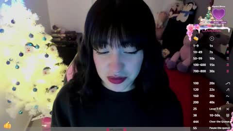 Snapshot of millandiux chatting on 12.18.25 millandiux online show from 12.18.25