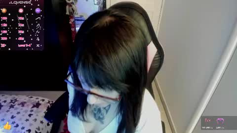 Snapshot of millandiux chatting on 07.24.26 millandiux online show from 07.24.26