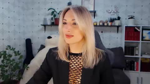 MillaXQueen online show from 03.24.26