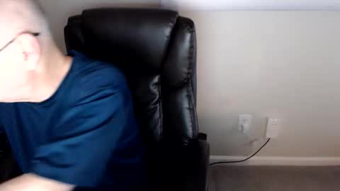 Snapshot of millenium0129 chatting on 05.23.26 millenium0129 online show from 05.23.26