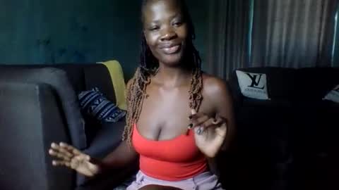 Snapshot of millenium254 chatting on 10.10.25 eve online show from 10.10.25