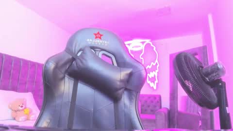 Snapshot of miller_silvana chatting on 02.16.26 miller_silvana online show from 02.16.26