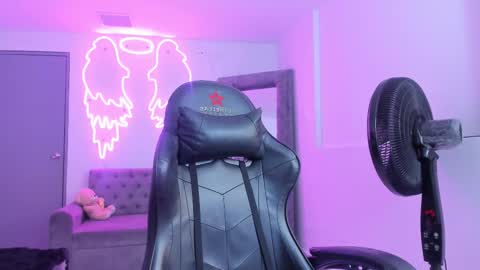 Snapshot of miller_silvana chatting on 02.18.26 miller_silvana online show from 02.18.26