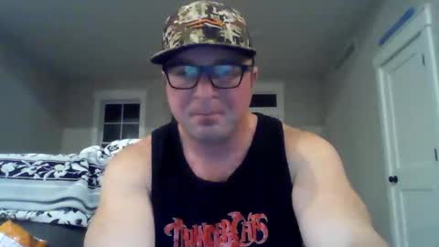 Snapshot of millertimenow34 chatting on 05.12.26 millertime feet bigcock hairy straight muscles online show from 05.12.26