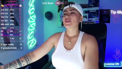 Im girl my name is Johana  online show from 10.07.25