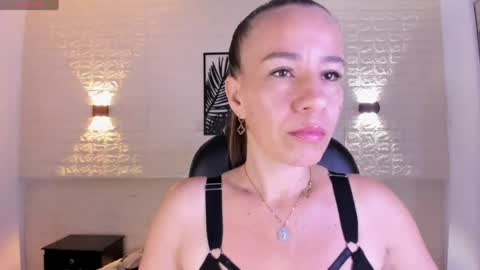 Snapshot of millie_brown21 chatting on 05.31.26 Millie online show from 05.31.26