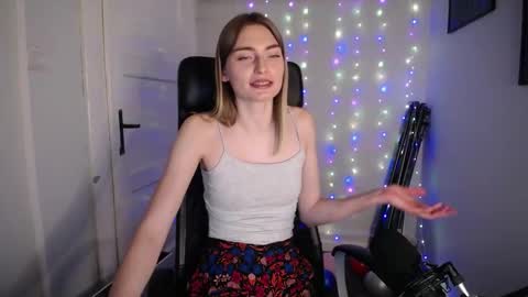 Snapshot of millie_lacroix chatting on 02.17.25 millie_lacroix online show from 02.17.25