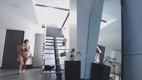 Mila  online show from 01.11.25