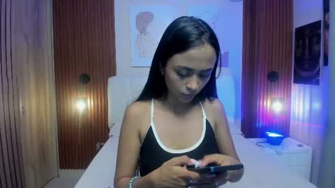 Snapshot of millieskinny18 chatting on 07.07.26 Miley online show from 07.07.26