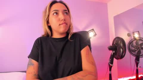 Snapshot of milliesummer chatting on 05.14.26 Millie online show from 05.14.26