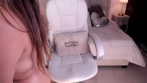 Snapshot of milly_white chatting on 03.05.26 Milena online show from 03.05.26