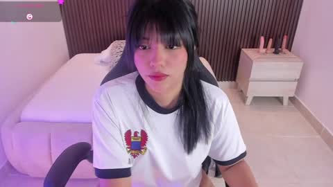 millyevans1 online show from 04.21.26