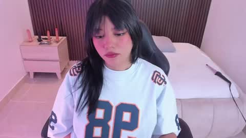 millyevans1 online show from 04.24.26