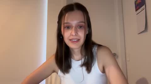 Snapshot of millypetite chatting on 09.14.25 Milly online show from 09.14.25