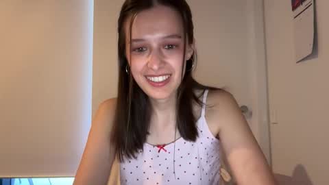 Snapshot of millypetite chatting on 09.15.25 Milly online show from 09.15.25