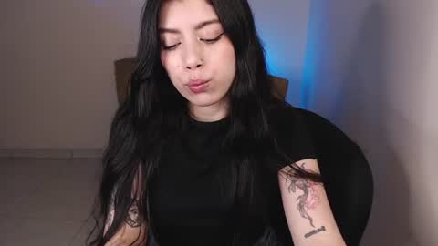 Snapshot of millyx_ chatting on 06.16.26 Emily online show from 06.16.26