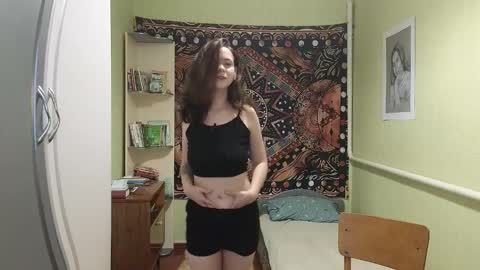 Snapshot of milora_ chatting on 09.22.25 Mila online show from 09.22.25