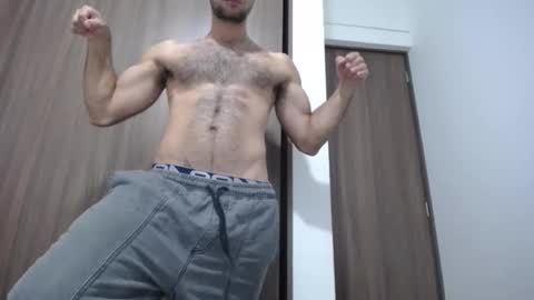 Snapshot of milostructor chatting on 02.01.26 miloslove online show from 02.01.26