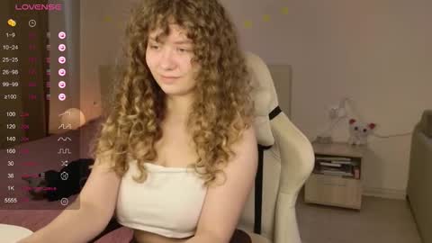 Snapshot of milounee chatting on 02.08.26 milounee online show from 02.08.26