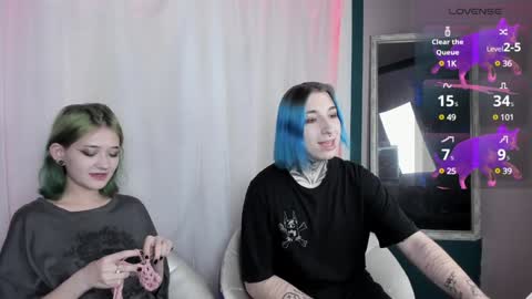 Snapshot of milten_trish chatting on 01.23.25 milten_trish online show from 01.23.25