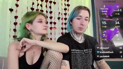 Snapshot of milten_trish chatting on 02.23.25 milten_trish online show from 02.23.25