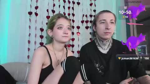 Snapshot of milten_trish chatting on 03.10.25 milten_trish online show from 03.10.25