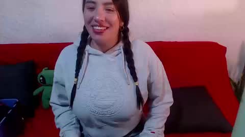 Milu Wallace  online show from 02.25.26