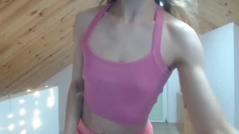 Snapshot of milusea chatting on 01.03.25 milusea online show from 01.03.25