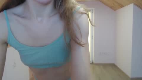 Snapshot of milusea chatting on 02.22.25 milusea online show from 02.22.25