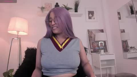 Miluu DH online show from 12.03.25