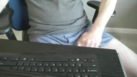 Snapshot of milwaukeebadger24 chatting on 05.04.26 milwaukeebadger24 online show from 05.04.26