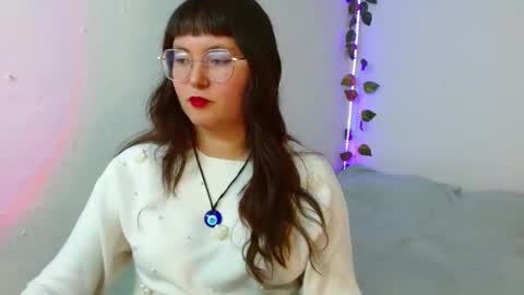 mily_baker online show from 02.05.25