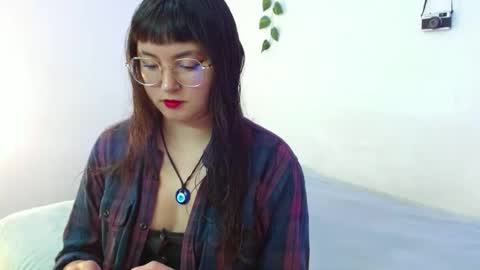 mily_baker online show from 03.06.25