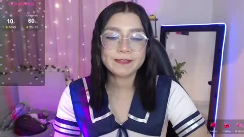 Snapshot of mily_thomson_b chatting on 11.06.25 Mily online show from 11.06.25