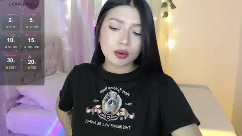 Snapshot of mily_thomson_b chatting on 06.29.26 Mily online show from 06.29.26